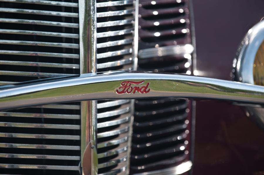  Ford DeLuxe Convertible Coupe 1940 года  (фото 51 из 80)